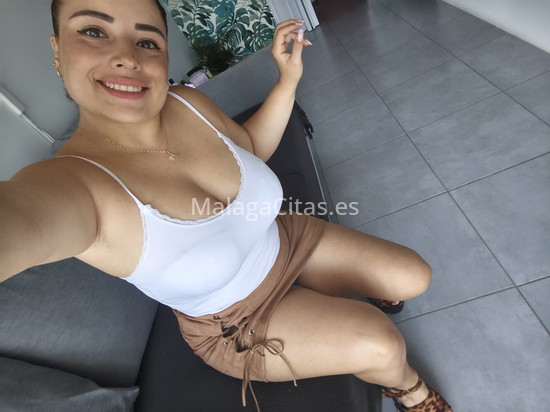 Masajista colombiana . 637956898. Citas en MÁLAGA, MÁLAGA. www.malagacitas.es.
