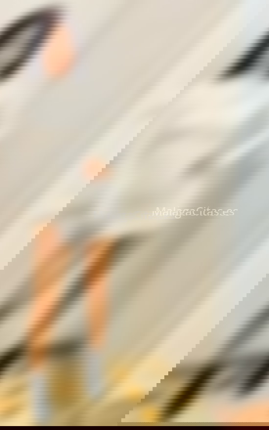 Sofia, joven latina encantadora . 604263627. Citas en MÁLAGA, MÁLAGA. www.malagacitas.es.