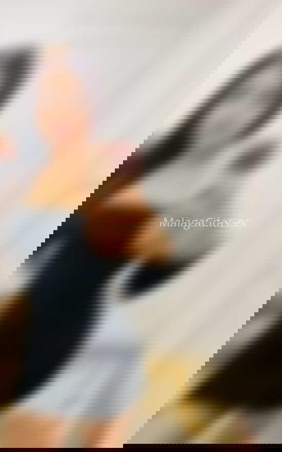 Sofia, joven latina encantadora . 604263627. Citas en MÁLAGA, MÁLAGA. www.malagacitas.es.