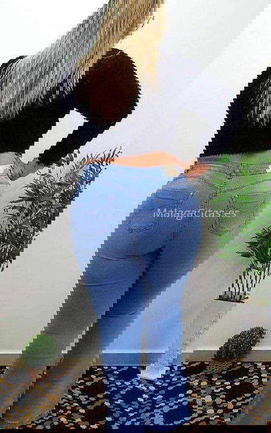 Luna, mujer colombiana. 641627856. Citas en MÁLAGA, MÁLAGA. www.malagacitas.es.
