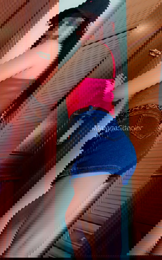 Gaby, paraguaya de 25 años . 643906923. Citas en MÁLAGA, MÁLAGA. www.malagacitas.es.