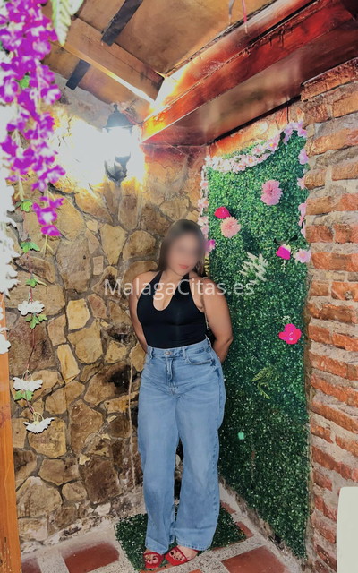 Joven colombiana recién llegada. 624943087. Citas en MÁLAGA, MÁLAGA. www.malagacitas.es.