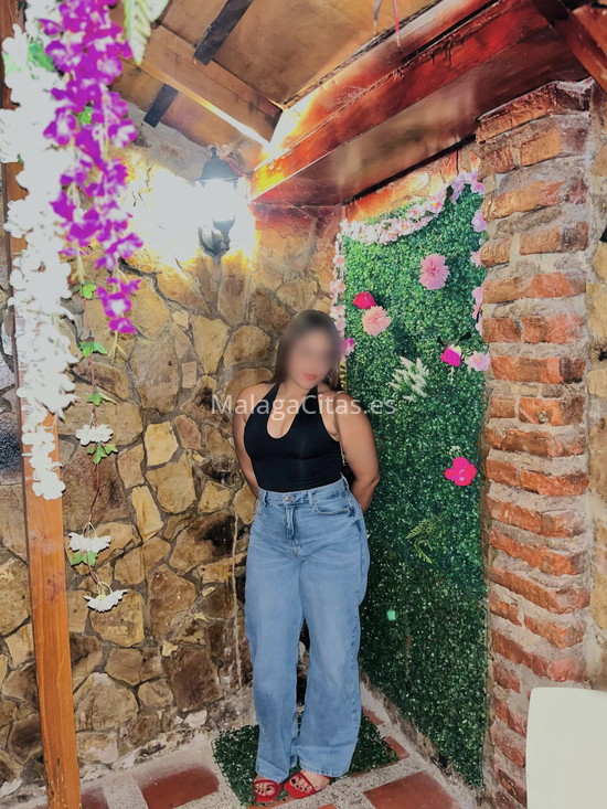 Joven colombiana recién llegada. 624943087. Citas en MÁLAGA, MÁLAGA. www.malagacitas.es.