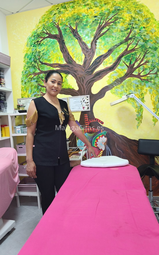Rosi, latina con experiencia en masajes . 744681200. Citas en MÁLAGA, MÁLAGA. www.malagacitas.es.