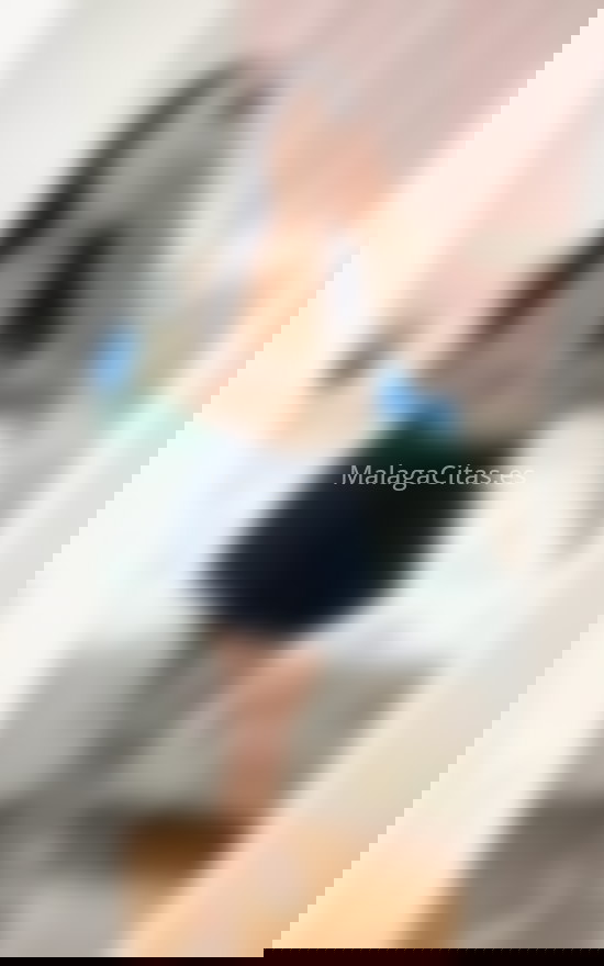 Sofía, jovencita latina educada . 614572790. Citas en MÁLAGA, MÁLAGA. www.malagacitas.es.
