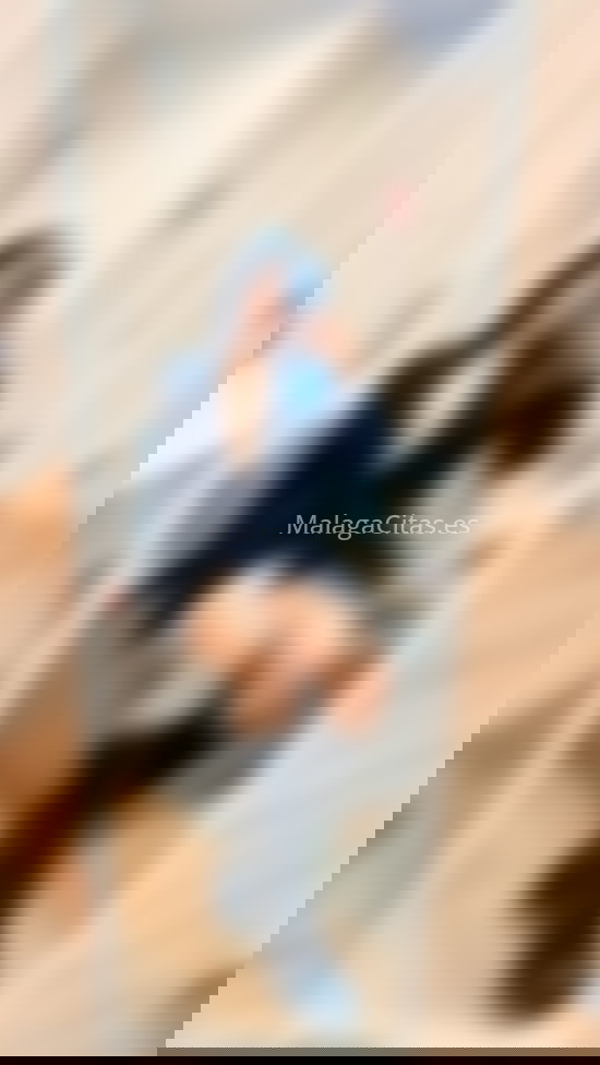 Sofía, jovencita latina educada . 614572790. Citas en MÁLAGA, MÁLAGA. www.malagacitas.es.