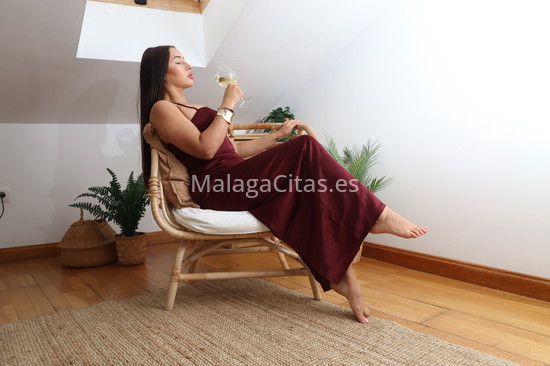 Mariam, joven latina dulce y carismática. 602509552. Citas en MÁLAGA, MÁLAGA. www.malagacitas.es.