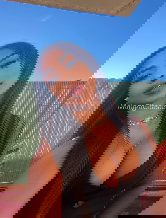 Megan, jovencita colombiana . 631040438. Citas en MÁLAGA, MÁLAGA. www.malagacitas.es.