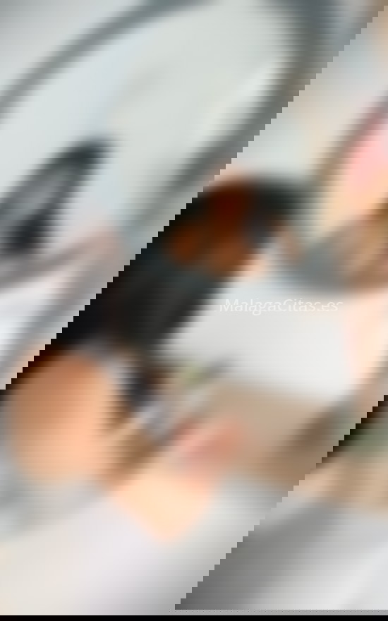 Sabrina joven latina de vacaciones . 613578403. Citas en MÁLAGA, MÁLAGA. www.malagacitas.es.
