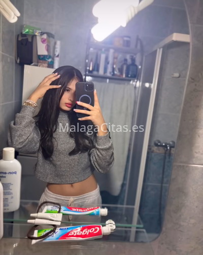 Lucía, chica latina. 624378245. Citas en MÁLAGA, MÁLAGA. www.malagacitas.es.