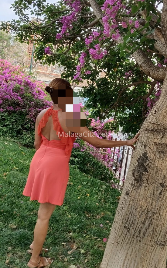 Andrea, mujer madura latina. 645892511. Citas en MÁLAGA, MÁLAGA. www.malagacitas.es.