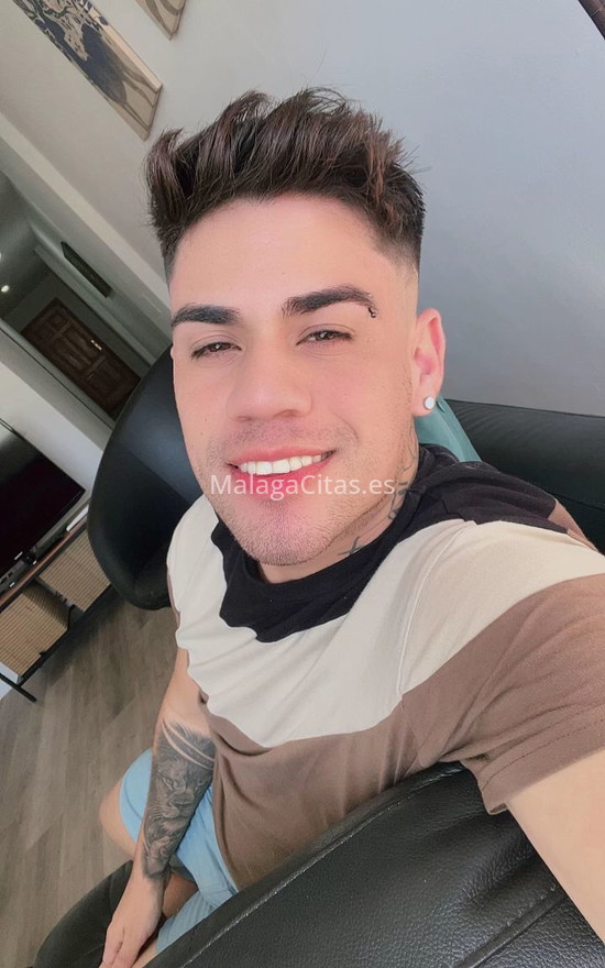 Bruno, latino nuevo por aquí. 603954131. Citas en MÁLAGA, MÁLAGA. www.malagacitas.es. Bruno, latino nuevo por aquí. 603954131. Citas en MÁLAGA, MÁLAGA. www.malagacitas.es.