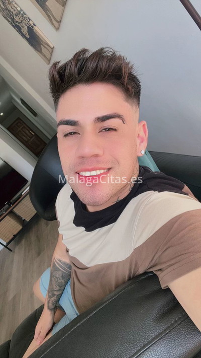 Bruno, latino nuevo por aquí. 603954131. Citas en MÁLAGA, MÁLAGA. www.malagacitas.es. Bruno, latino nuevo por aquí. 603954131. Citas en MÁLAGA, MÁLAGA. www.malagacitas.es.