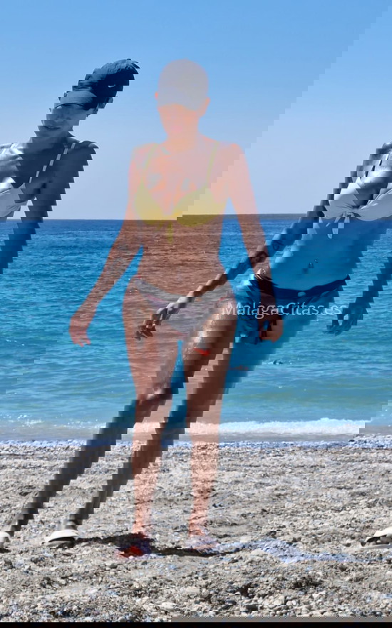 Alexa, linda y femenina trans caribeña . 695469037. Citas en MÁLAGA, MÁLAGA. www.malagacitas.es.