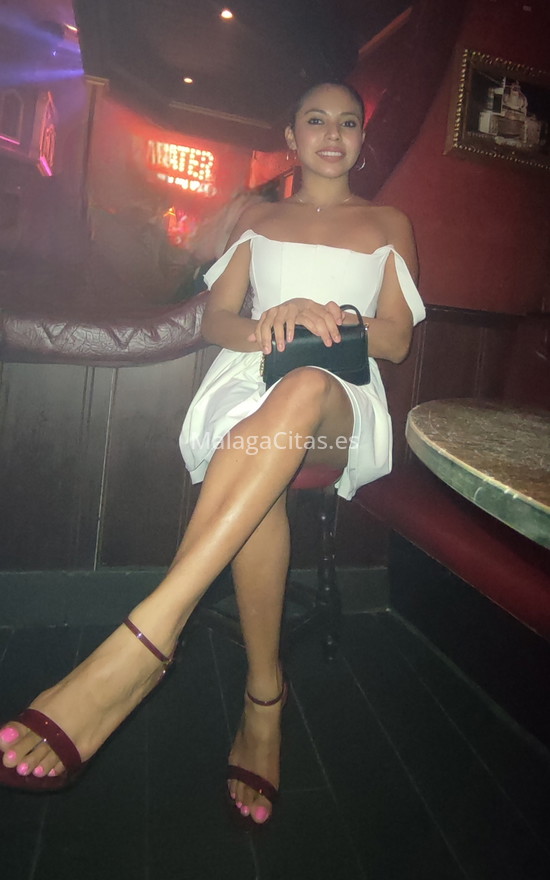 Nerea, guapa latina. 677023099. Citas en MÁLAGA, MÁLAGA. www.malagacitas.es.