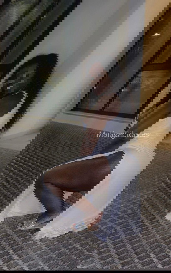 Laura. Linda morena colombiana. 600635586. Citas en MÁLAGA, MÁLAGA. www.malagacitas.es.