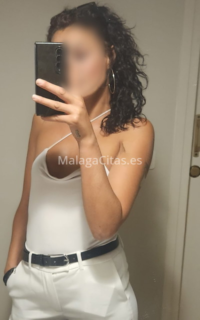 Yassmín, encantadora y decidida. 642826430. Citas en MÁLAGA, MÁLAGA. www.malagacitas.es.