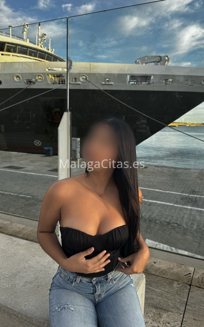 Daniela, morena con curvas. 642734019. Citas en MÁLAGA, MÁLAGA. www.malagacitas.es.
