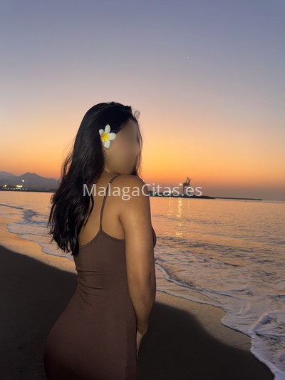 Daniela, morena con curvas. 642734019. Citas en MÁLAGA, MÁLAGA. www.malagacitas.es.