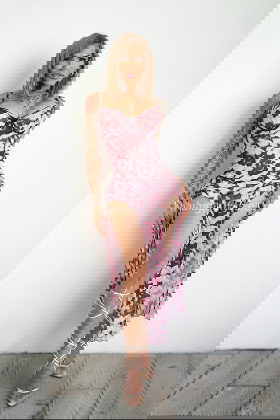 Daniela, hermosa trans con porte modelo. 697217910. Citas en MÁLAGA, MÁLAGA. www.malagacitas.es.